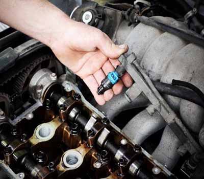 ميكانيكي سيارات