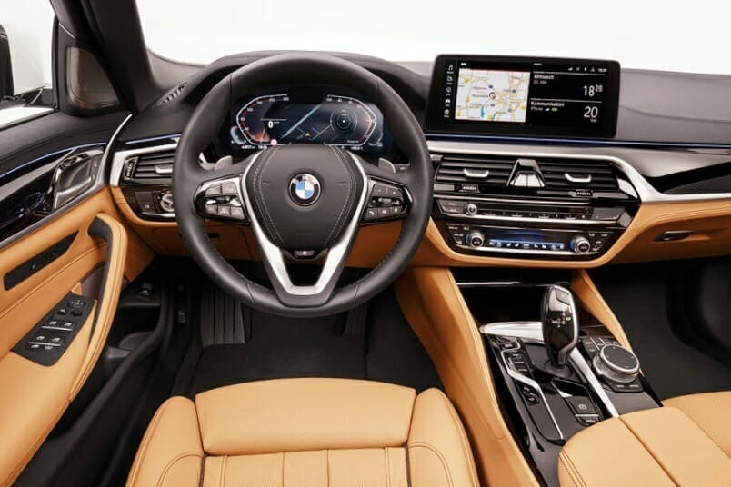 تعريب-شاشة-بي-ام-دبليو-في-الرياض