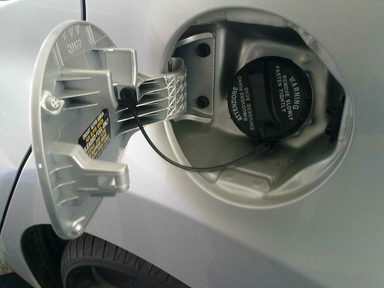 معرفة-نوع-البنزين-المناسب-عن-طريق-بيانات-السيارة